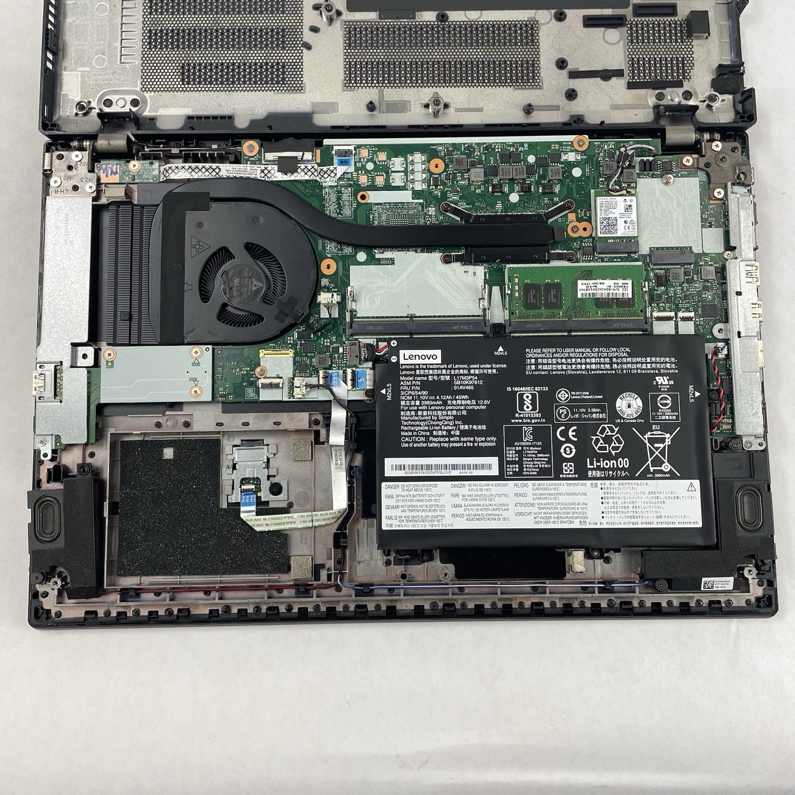 Lenovo ThinkPad L580 15.6" i5-8250U 1.60 GHz 8 GB RAM No SSD/OS/AC - Missing Key16