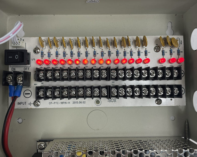 18 Channel Port 12V DC 10 Amp Amper with Power Supply No Keys