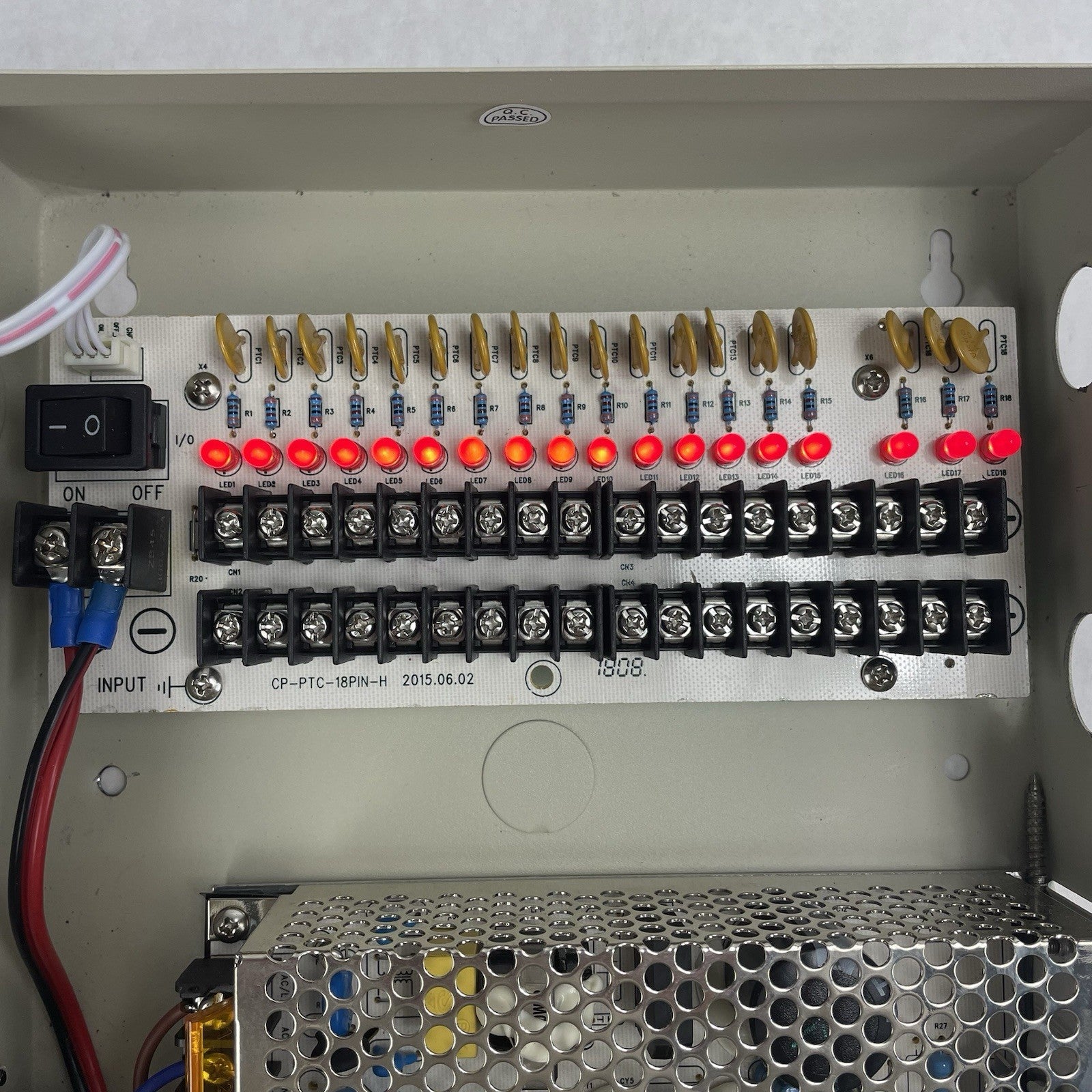 18 Channel Port 12V DC 10 Amp Amper with Power Supply No Keys