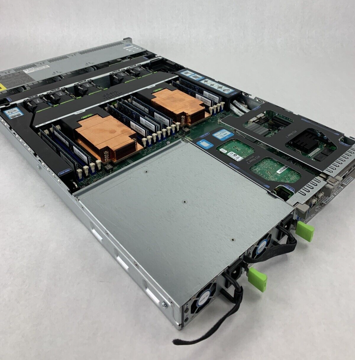 Cisco UCS C220 M3 2x Intel Xeon E5-2670V2 2.5 GHz 128 GB RAM Ho HDD No OS