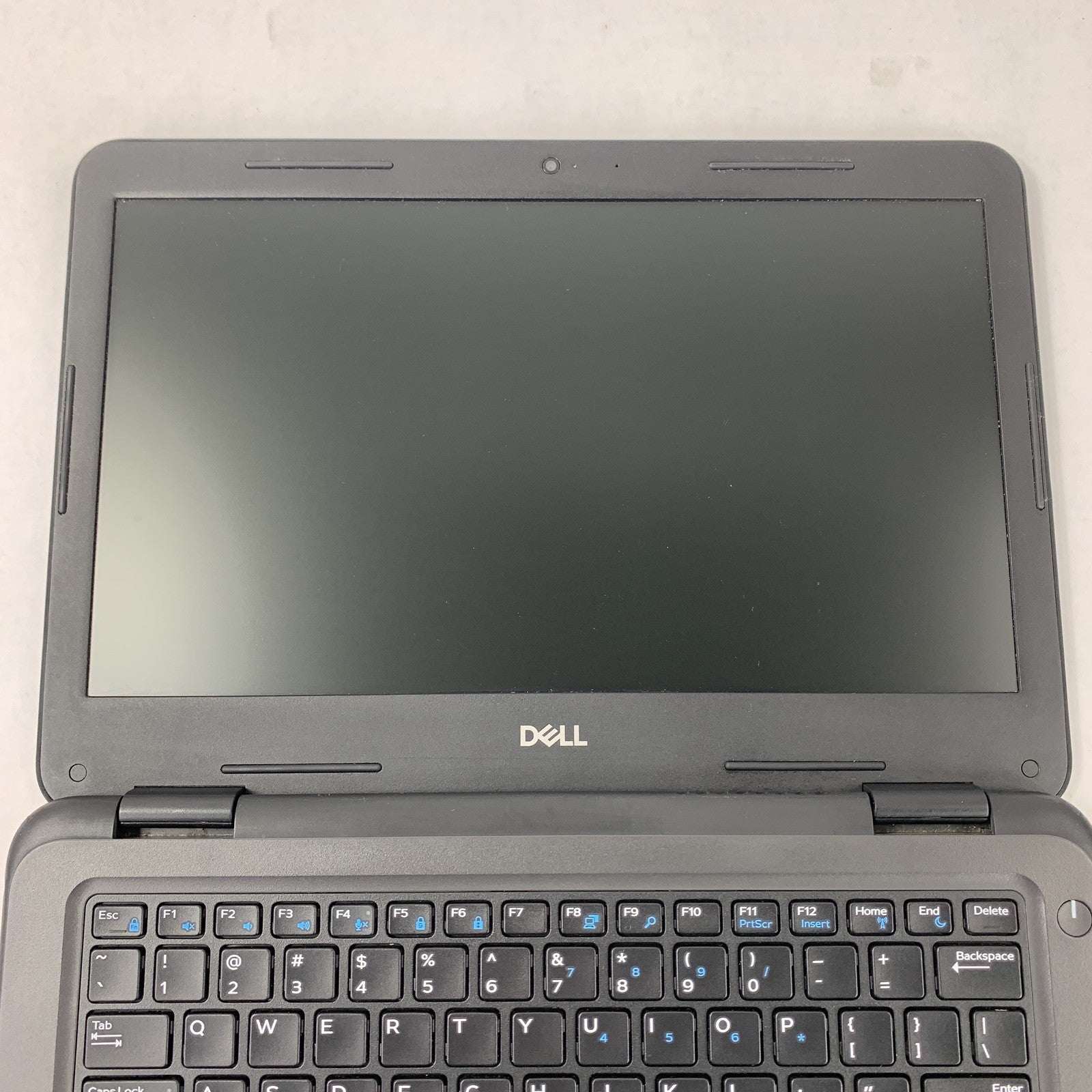 Dell Latitude 3300 13.3" i5-8250u 1.6 GHz 8 GB Ram NO OS No HDD No Batt No AC