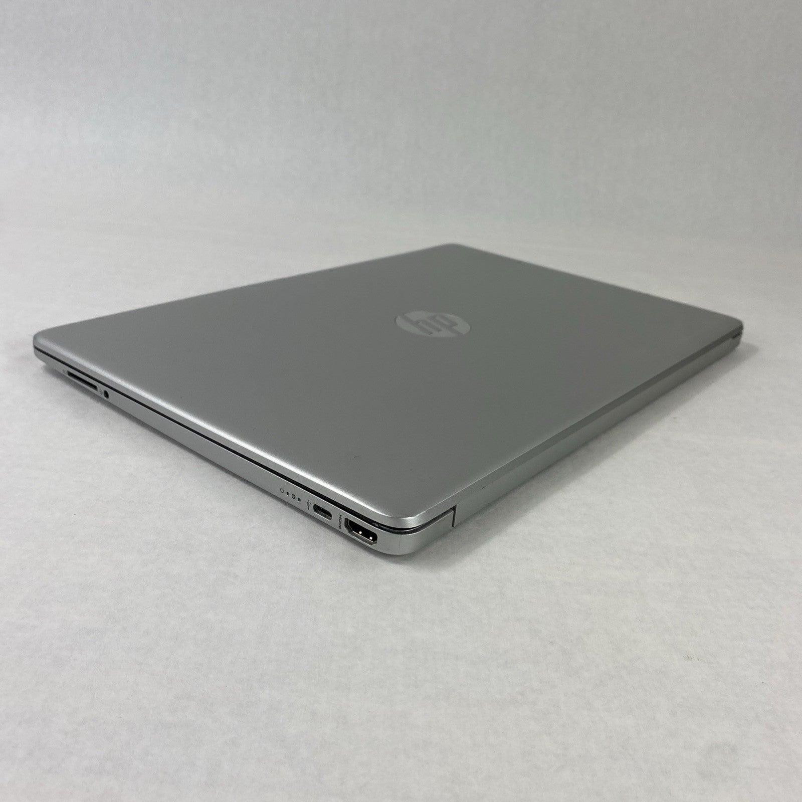 HP Laptop 15-dy1043dx 15.6" Touch i5-1035G1 1.00GHz 8GB RAM No Battery No HDD/OS