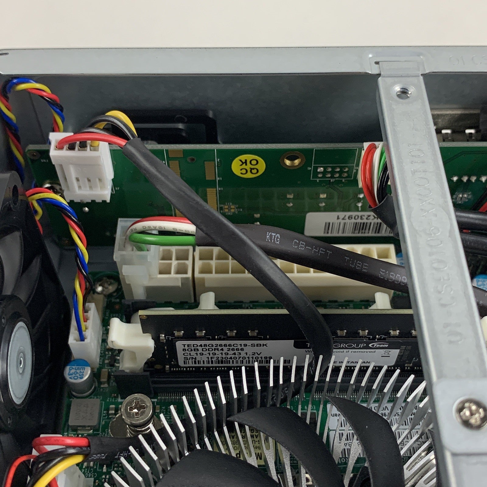 Supermicro Micro Desktop X11SSV-Q i5-7500 3.8 GHz 8 GB Ram No OS No HDD No AC