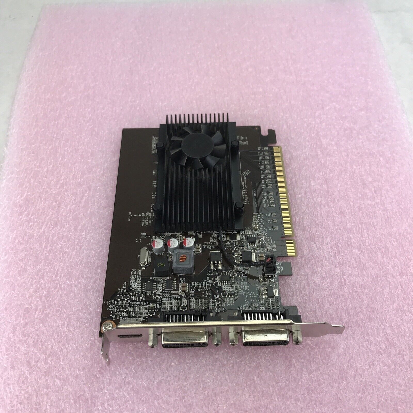 GeForce GT520 1G PCI-E 01G-P3-1526-KR Graphics Card GPU P1310