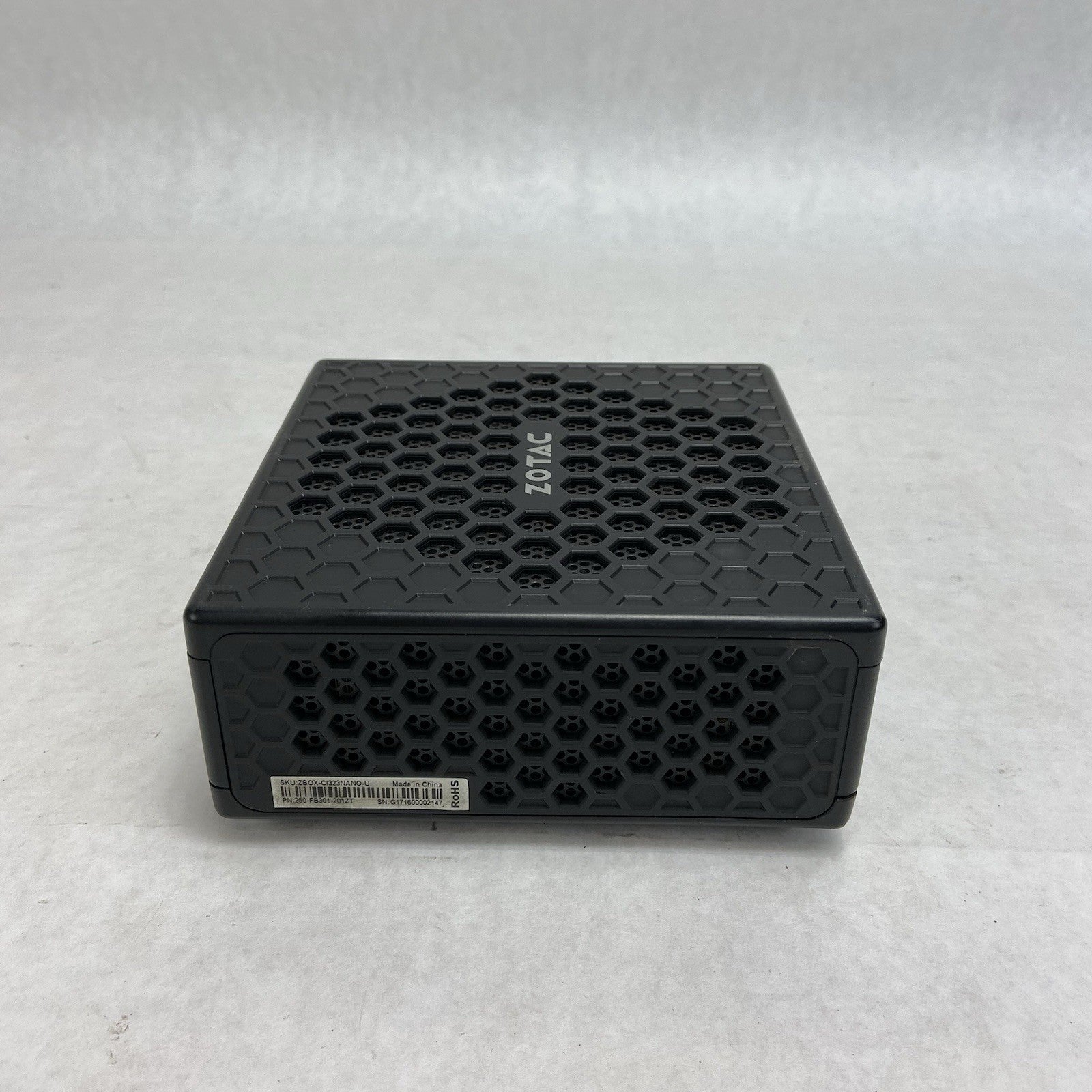 ZOTAC Zbox-C1323NANO Mini PC Intel Celeron N3150 1.6GHz 8GB RAM No AC/HDD/OS4