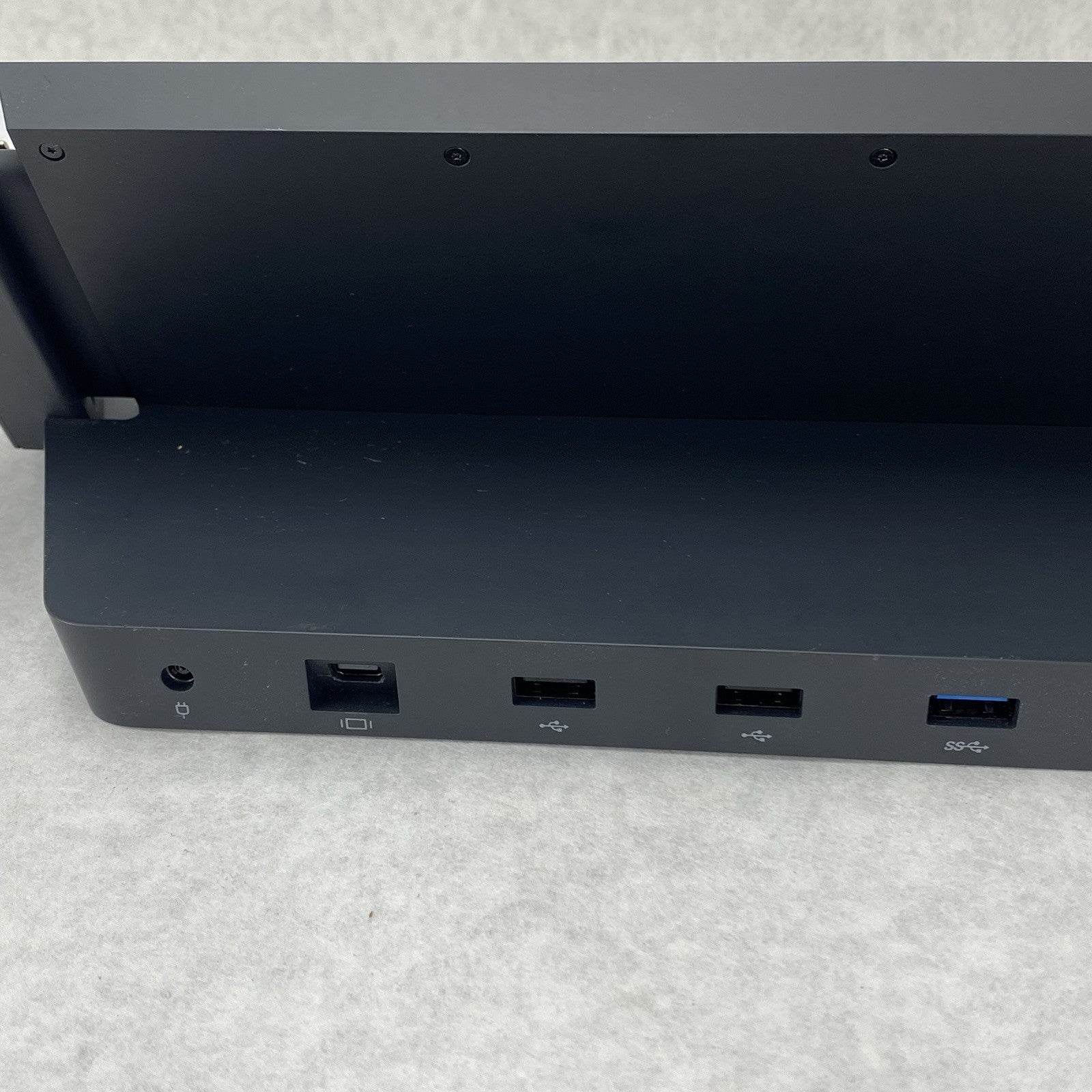 Microsoft 1664 Surface Docking Station Lot of 4 Untested6