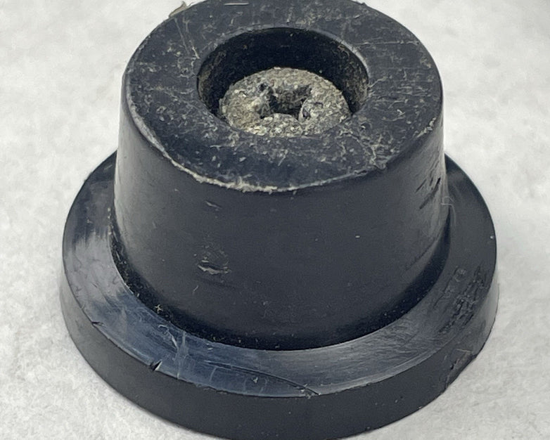 Sansui 441 Feet and Screws