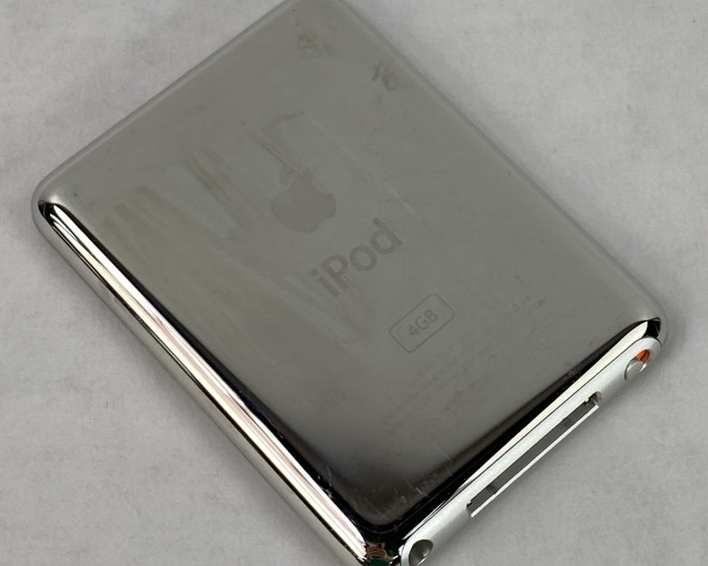 Apple iPod Nano 3rd Gen A1236 4GB Silver v1.1.3