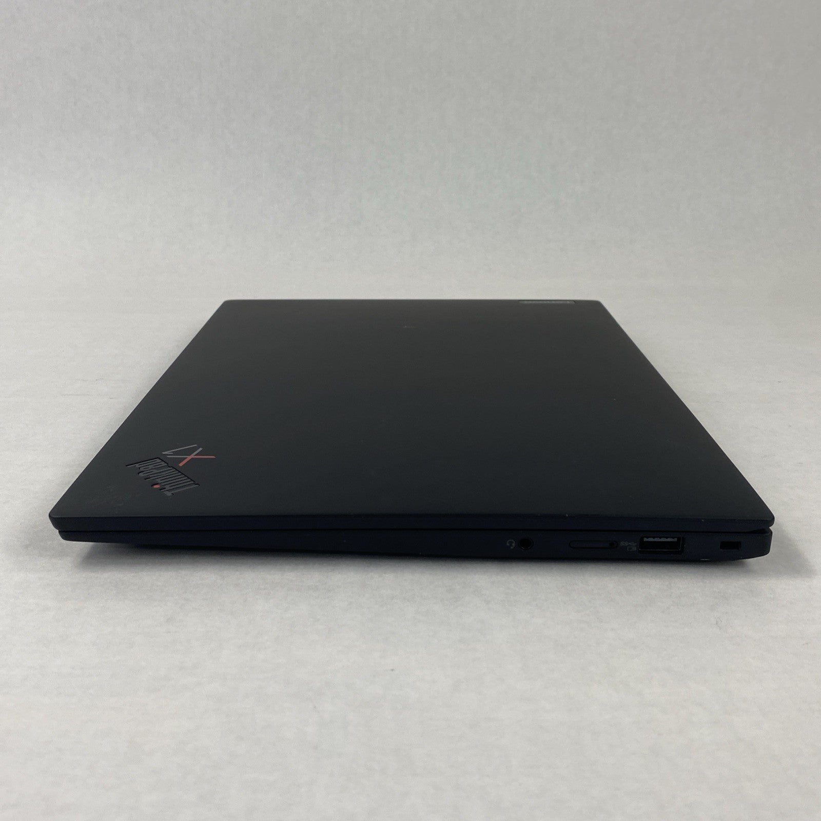 Lenovo ThinkPad X1 Carbon Gen 11 i7-1365U 1.80 GHz 16 GB RAM 14.0" No HDD No OS