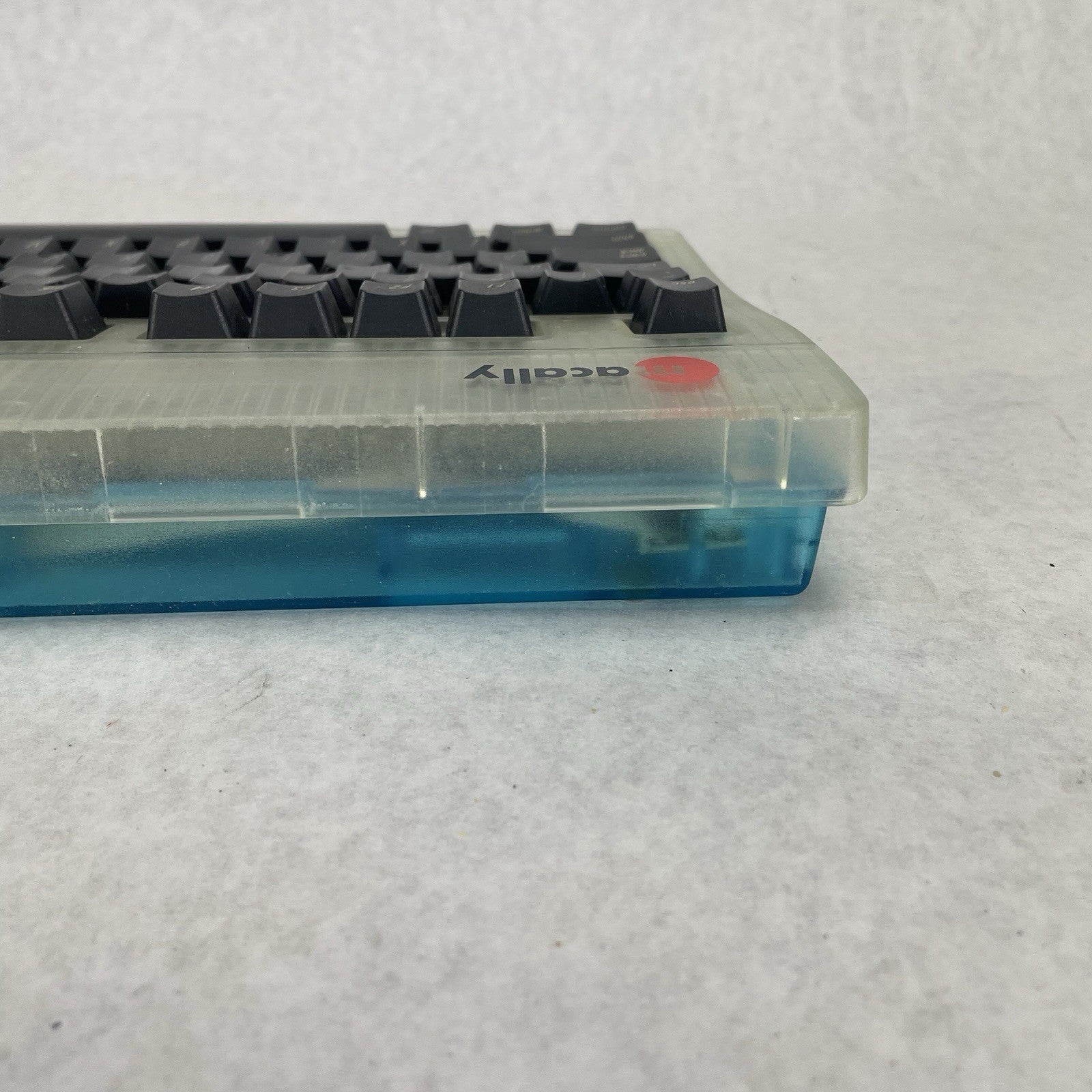 Macally iKey Wired USB Keyboard