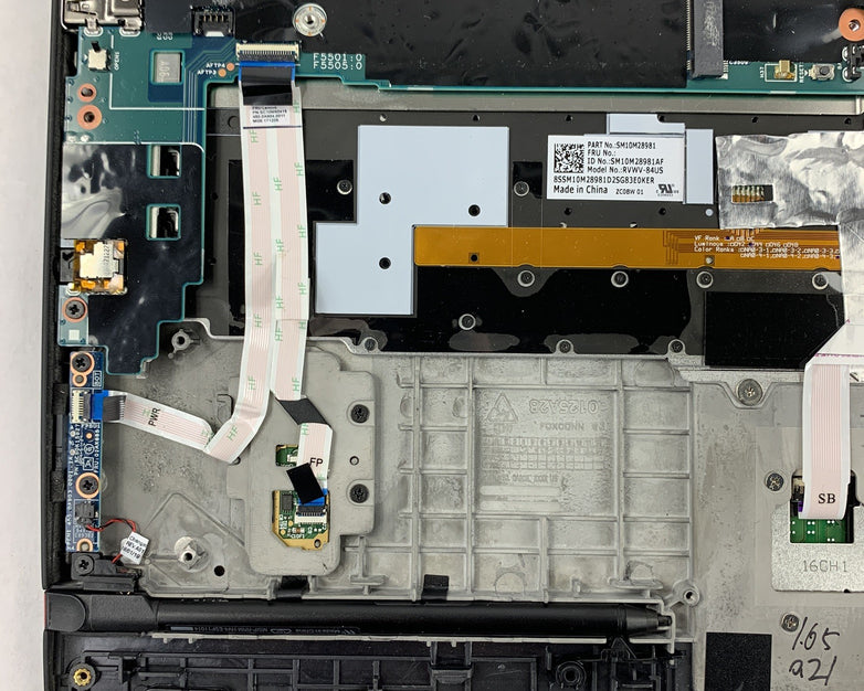 Lenovo X1 Yoga Gen 2 14" i5-7300U 2.6 GHz 8 GB Ram No OS No HDD No Batt No AC