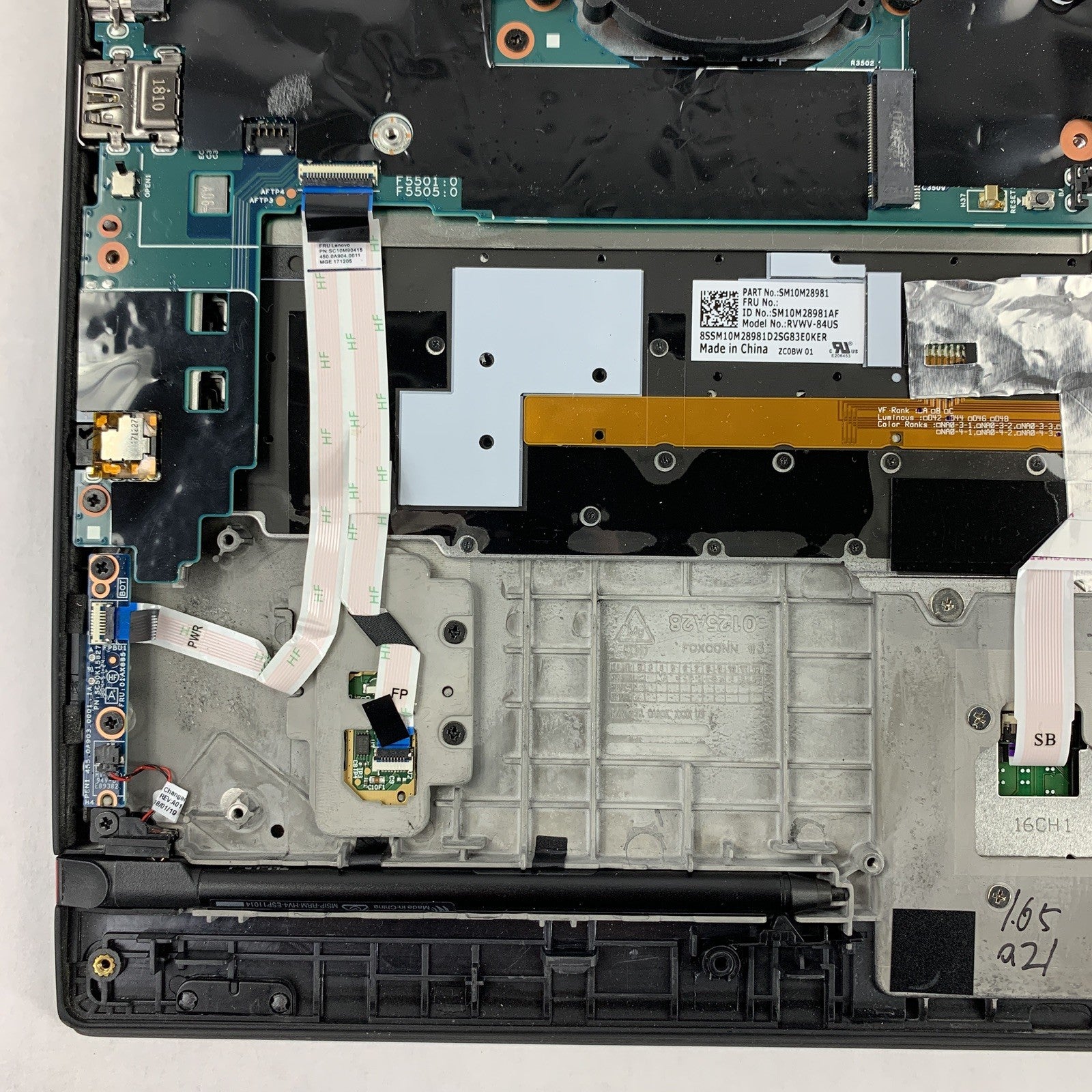 Lenovo X1 Yoga Gen 2 14" i5-7300U 2.6 GHz 8 GB Ram No OS No HDD No Batt No AC