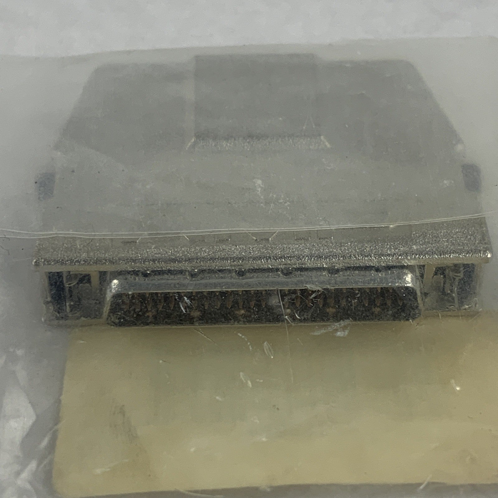 AMP Termination Connector 750381-1 S.E. Active 'A' 750381-1 SCSI-2 New