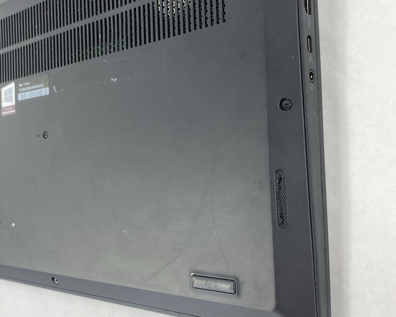 Lenovo ThinkPad P1 15.6" Touch Xeon E 2176M 2.70 GHz 16 GB RAM No HDD No OS