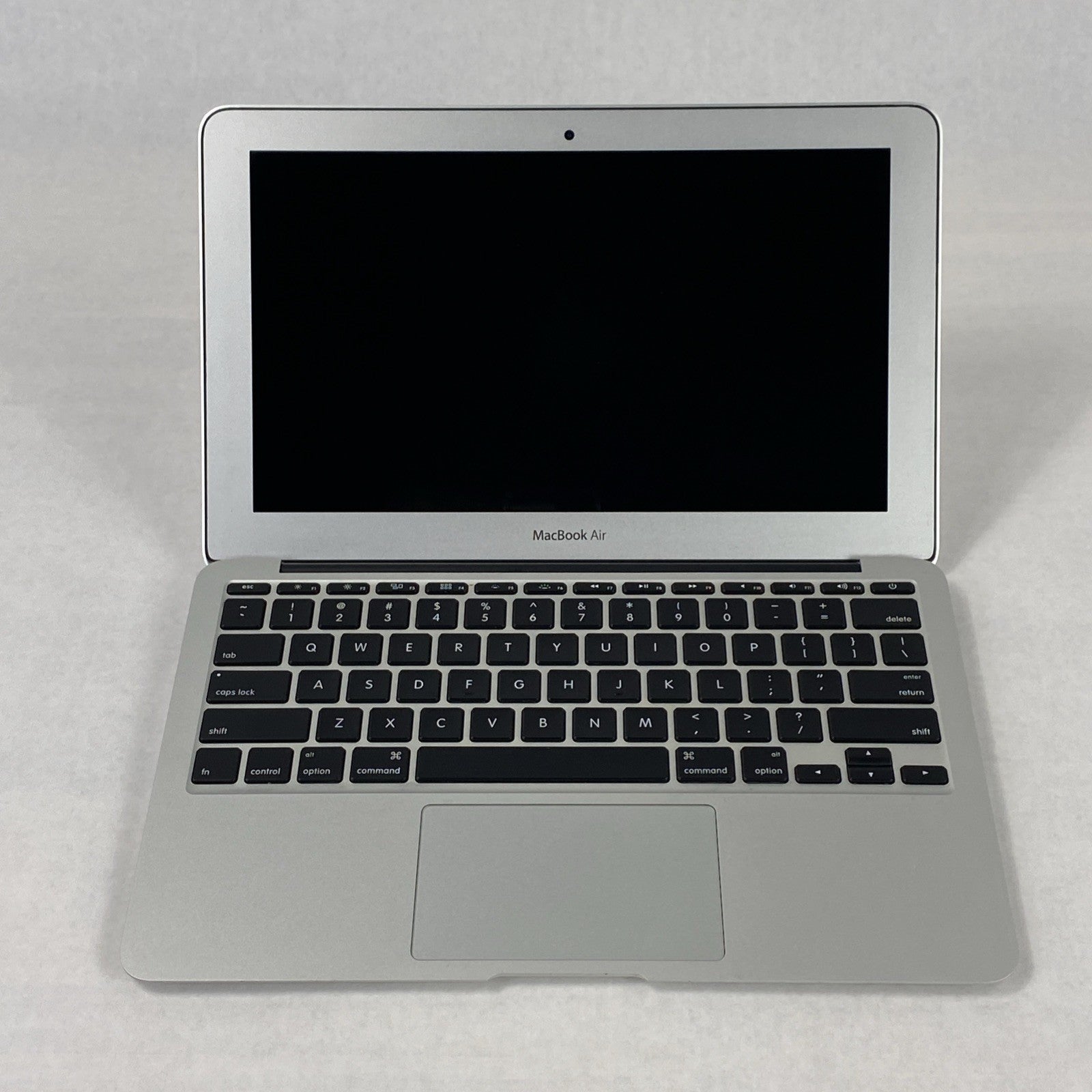 Apple A1465 MacBook Air 2013 11" 1.3Ghz i5 4GB RAM 120GB SSD os11.7.1 321 Cycles