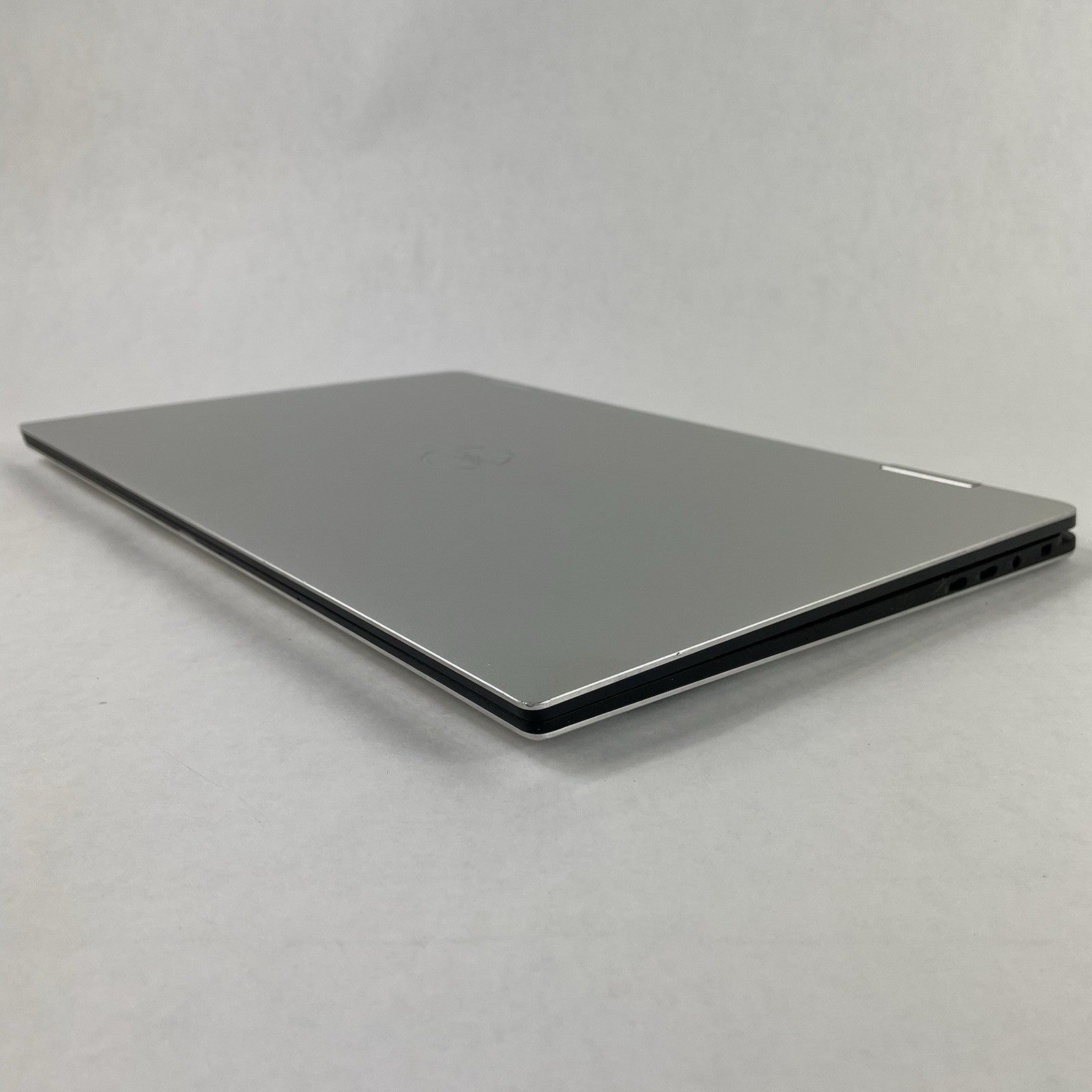 Dell XPS 15 9575 15.6" i5-8305G 2.80 GHz 8 GB RAM No SSD/OS/AC10