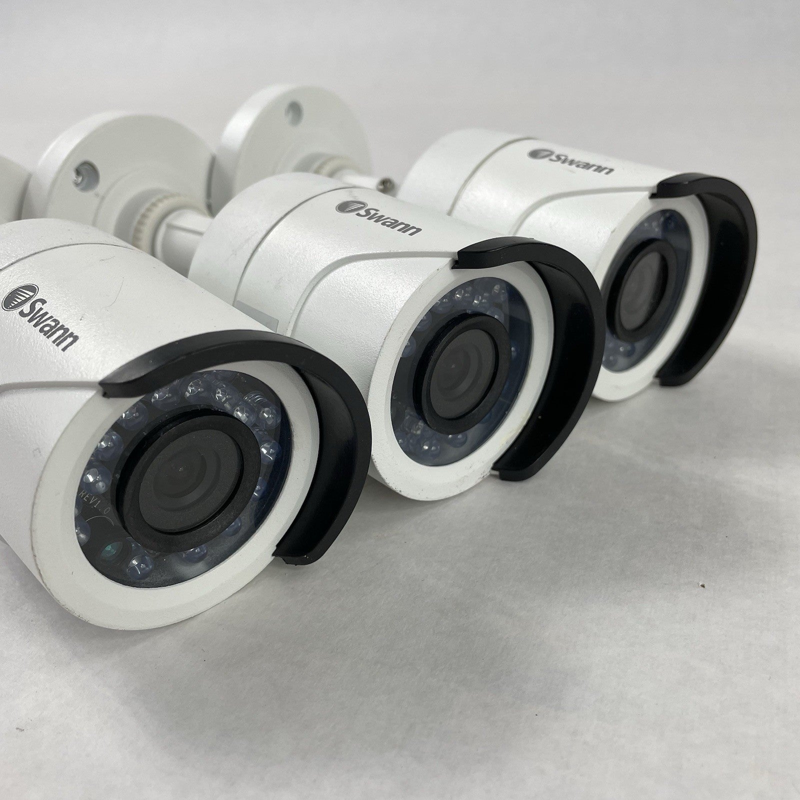 Swann Security Camera SWPRO-540CAM Lot of 3 Untested