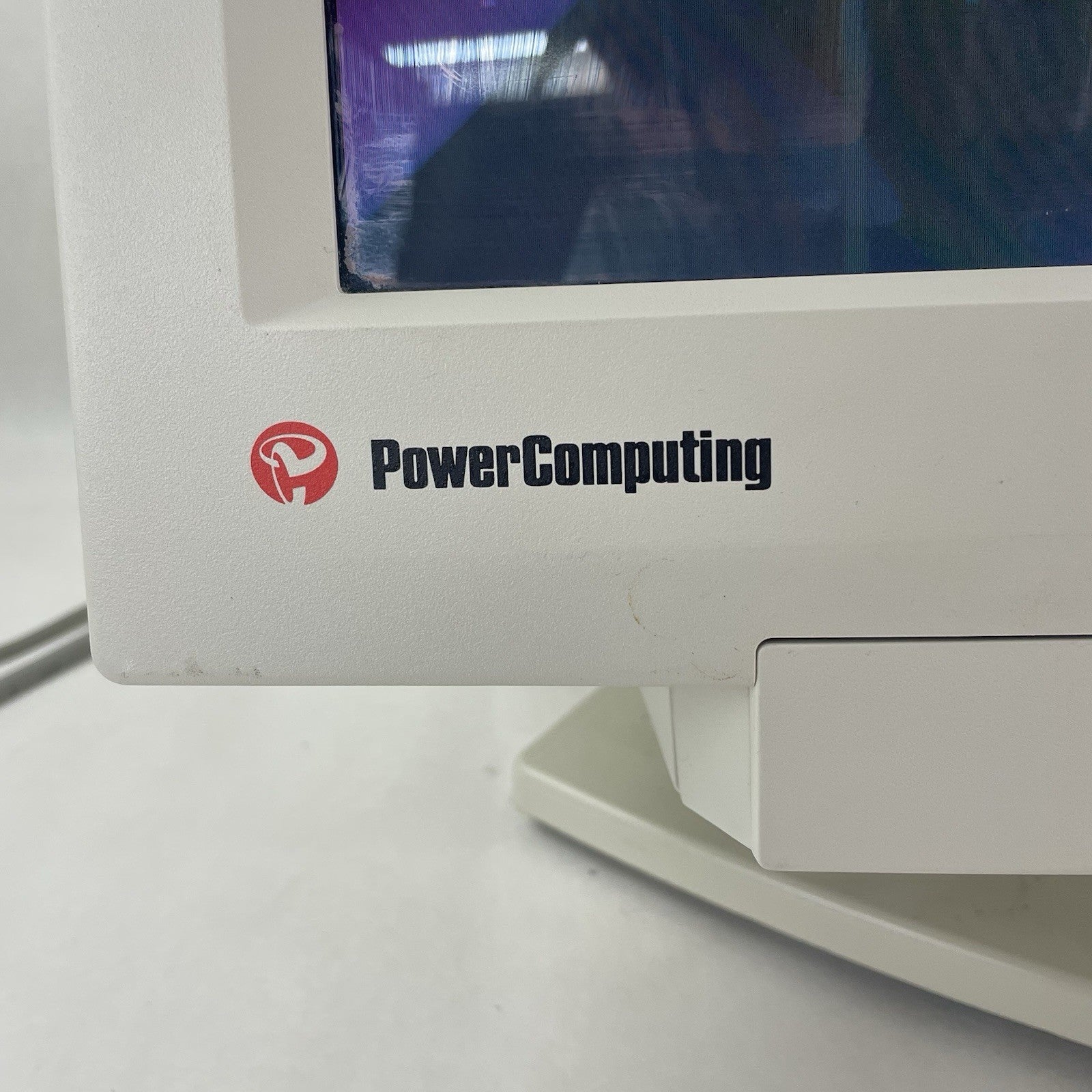 Power Computing GDM-20f03 1997  19" CRT Computer Monitor 1280x10242