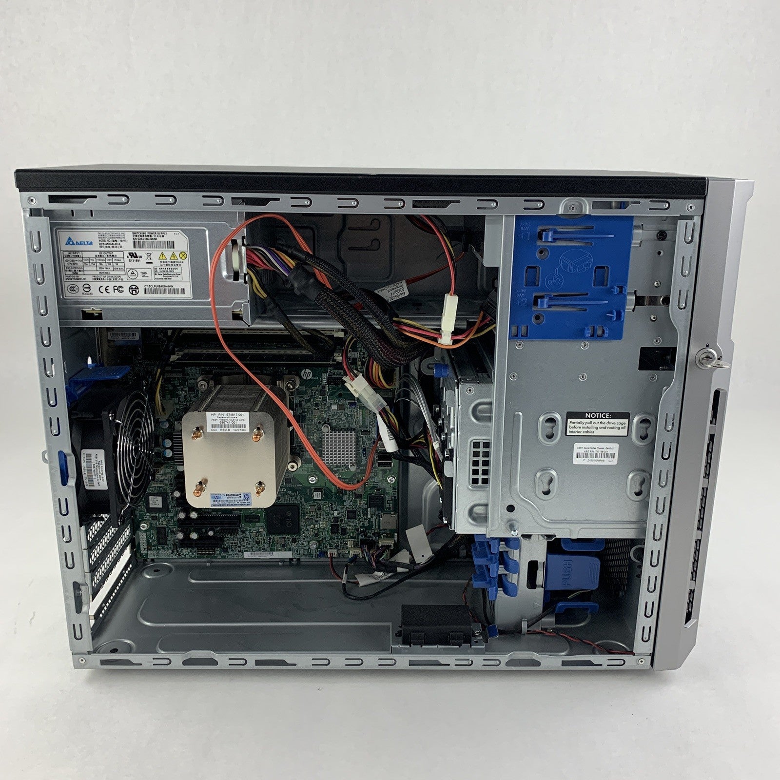 HP Proliant ML310e Gen8 v2 Server Xeon E3-1220 V3 3.1 GHz 8 GB Ram No HDD No OS