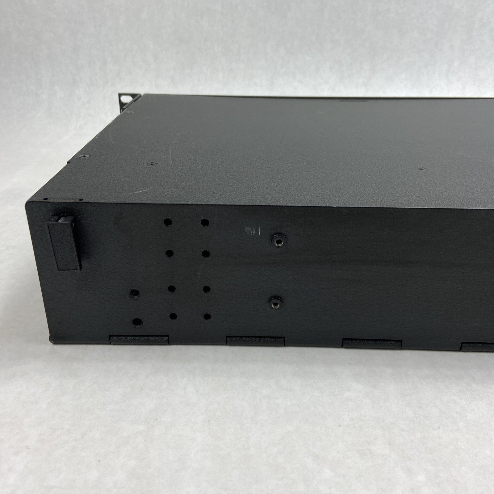 Corning Lanscape CCH-02U 2 Rack Unit Closet Connector Housing