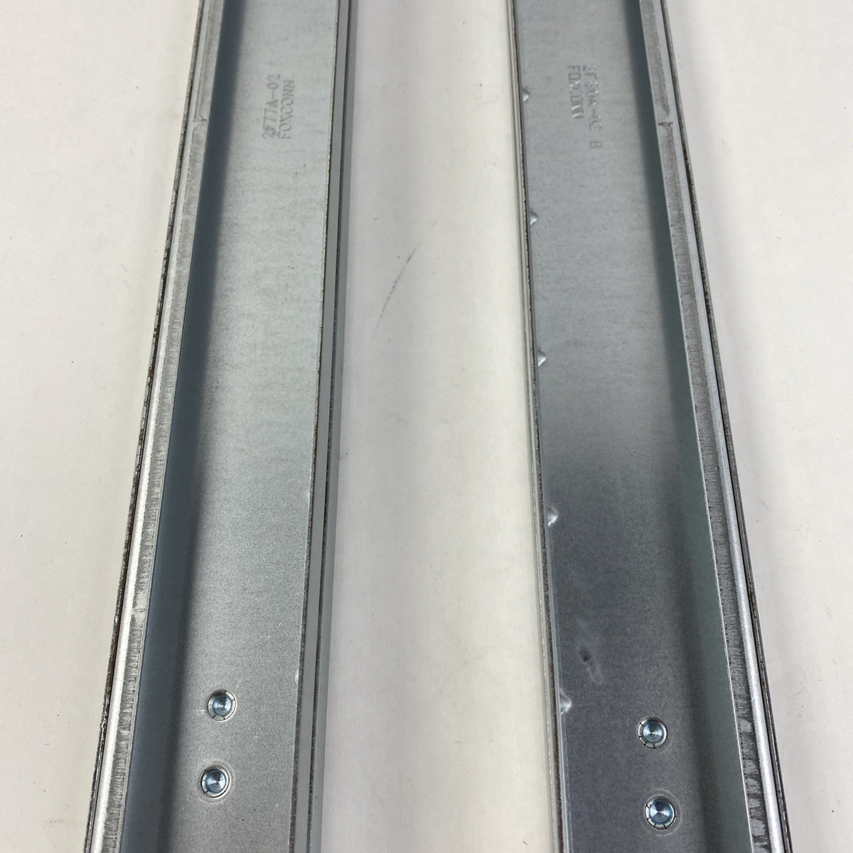 Foxconn 2F77A-02 Right and Left Sliding Server Rails - No Screws9