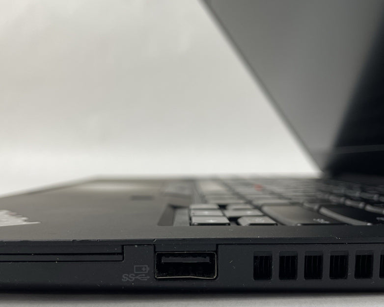 Lenovo ThinkPad T490 14" i5-8365U 1.60 GHz 8 GB RAM No SSD/OS/AC - Bad Hinge