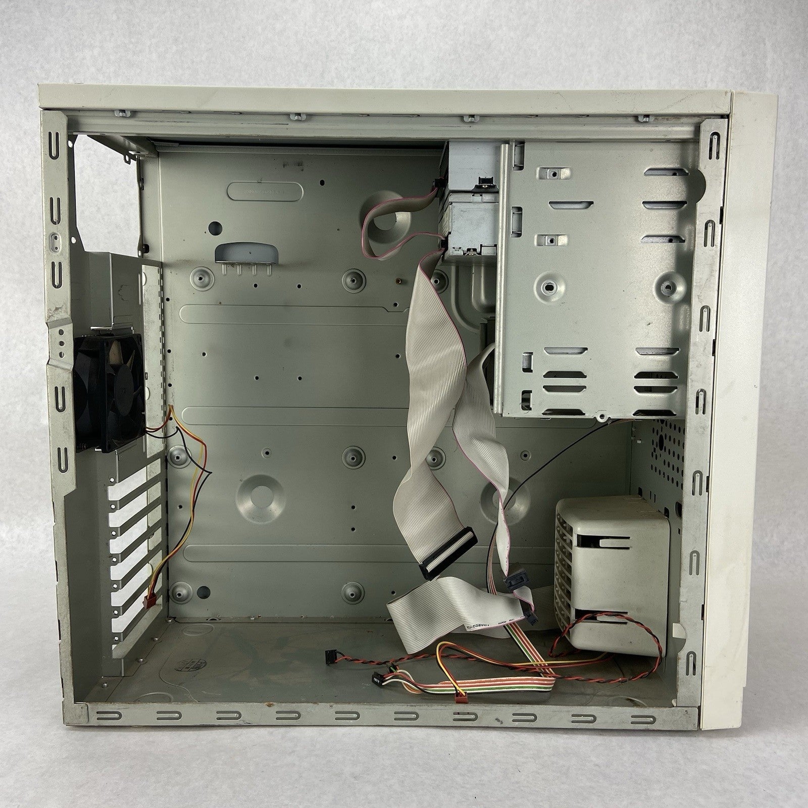 In Win A500 Beige Mid Tower ATX Computer Case Bare Bones No PSU7
