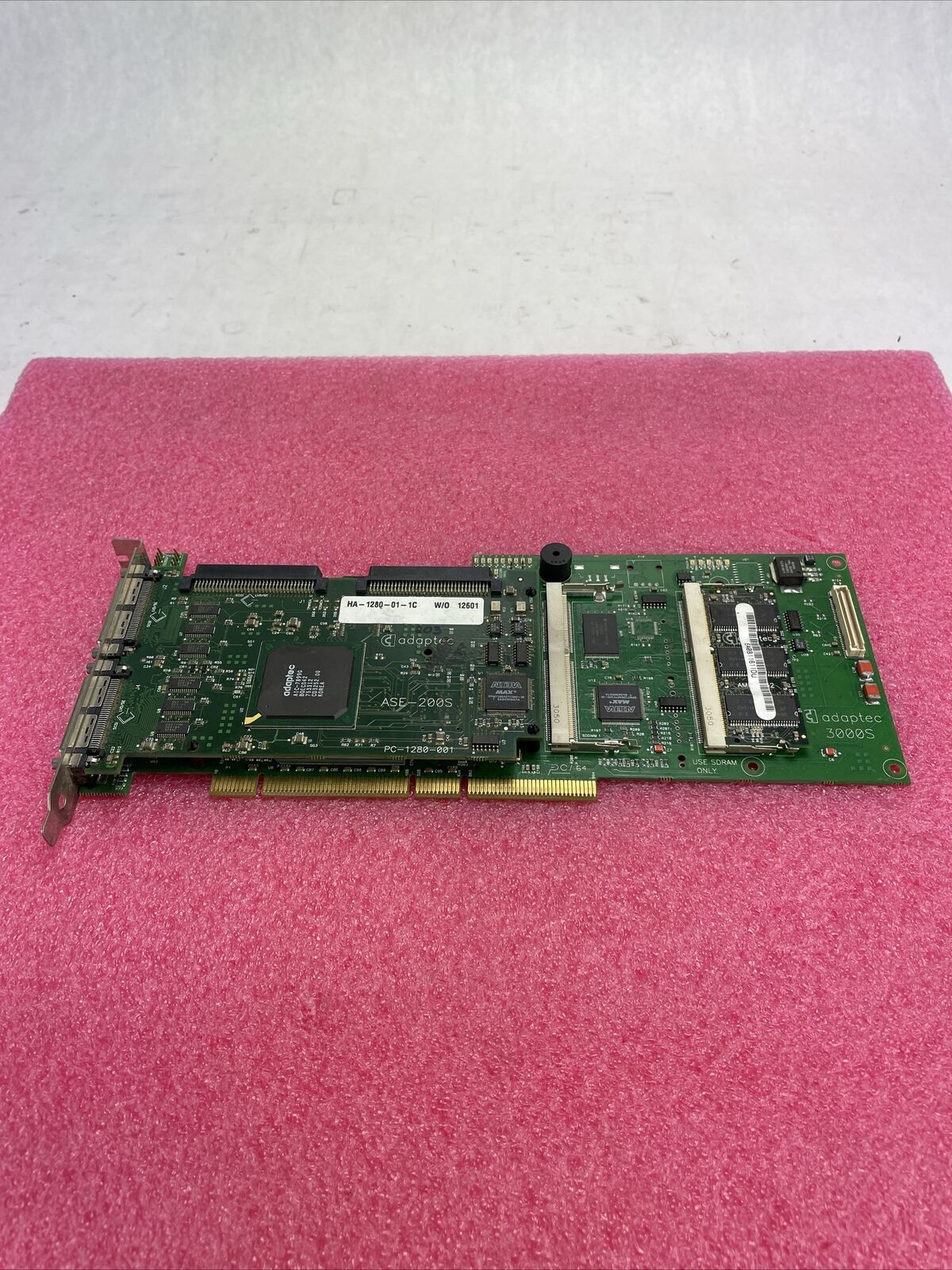 ADAPTEC 3000s HA-1290-02-2B SCSI RAID ASE-200S
