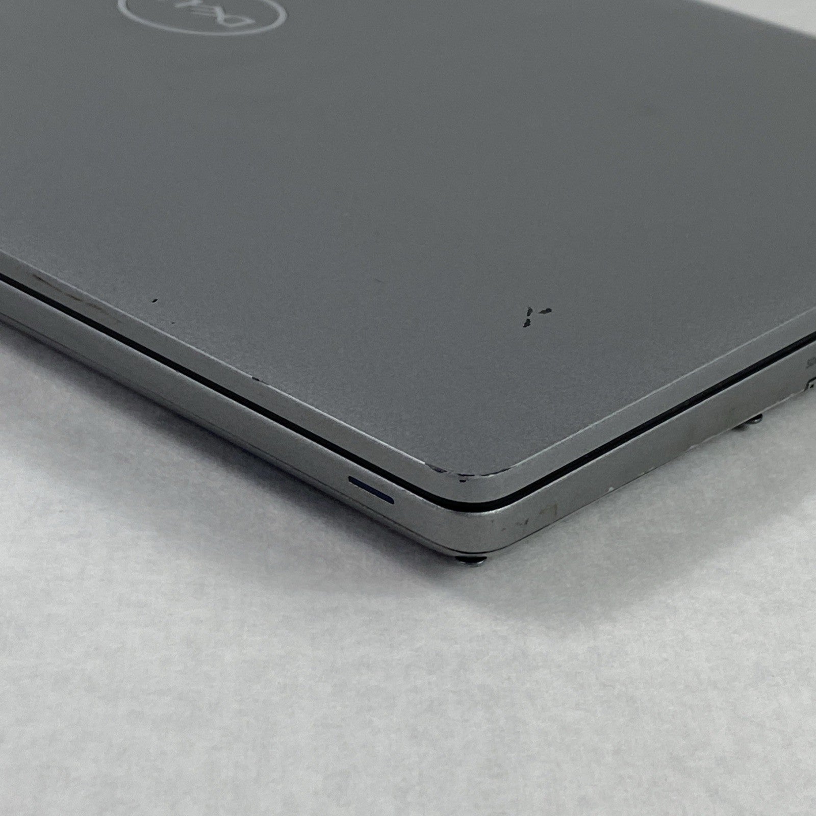Dell Latitude 5410 Intel Core i7-10610U 1.80 GHz 16 GB RAM 14" No HDD No OS