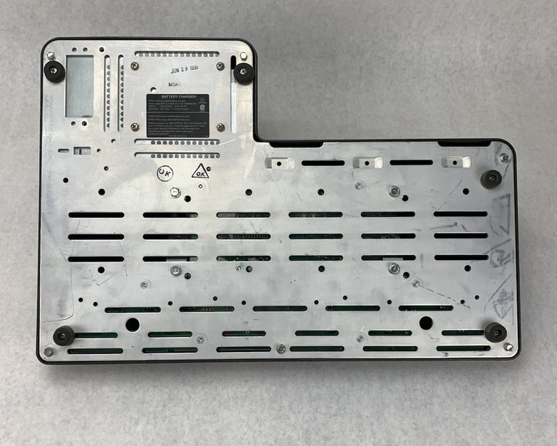 Motorola NTN1177A 6-Bay Radio Battery Charger