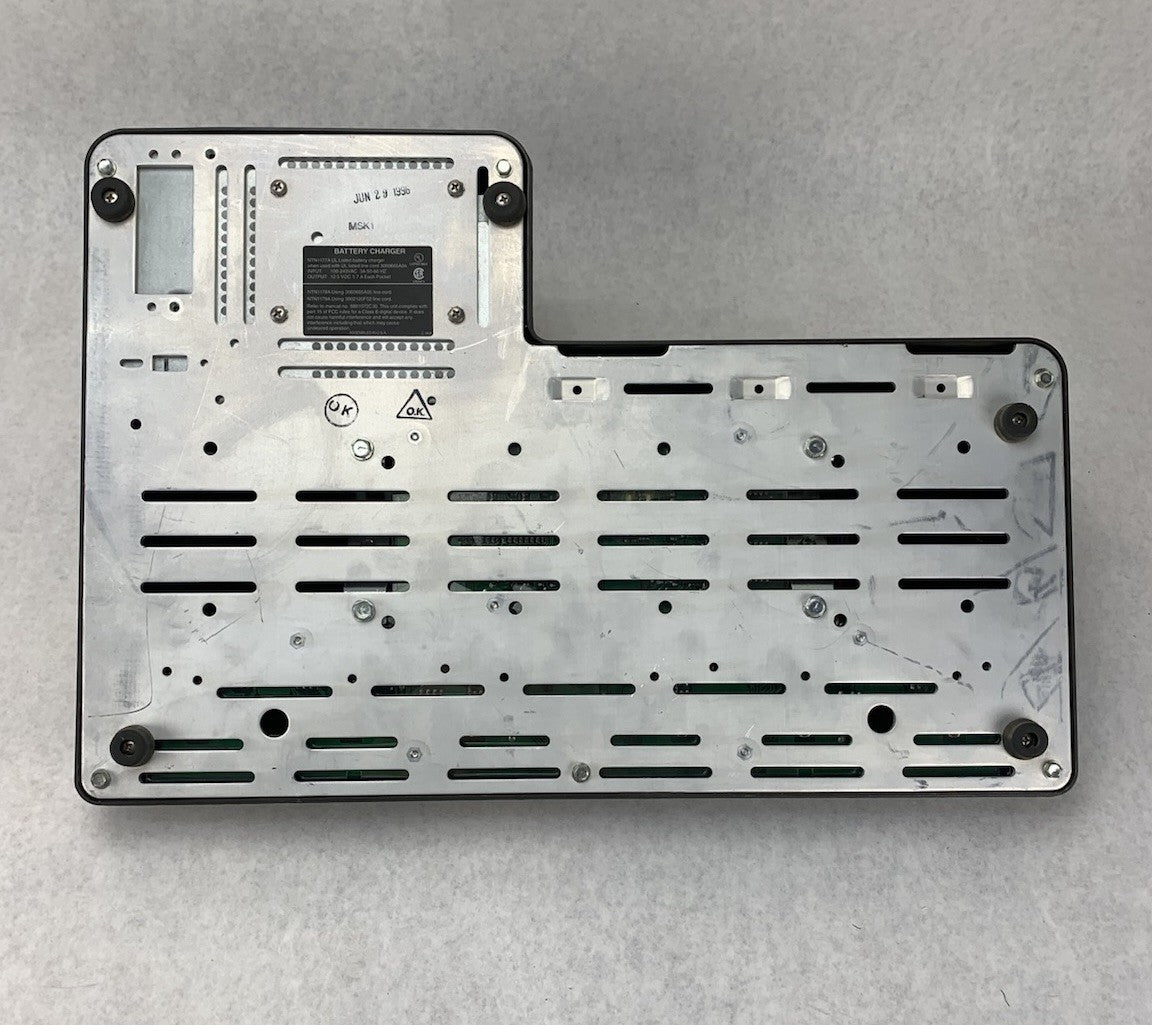 Motorola NTN1177A 6-Bay Radio Battery Charger6
