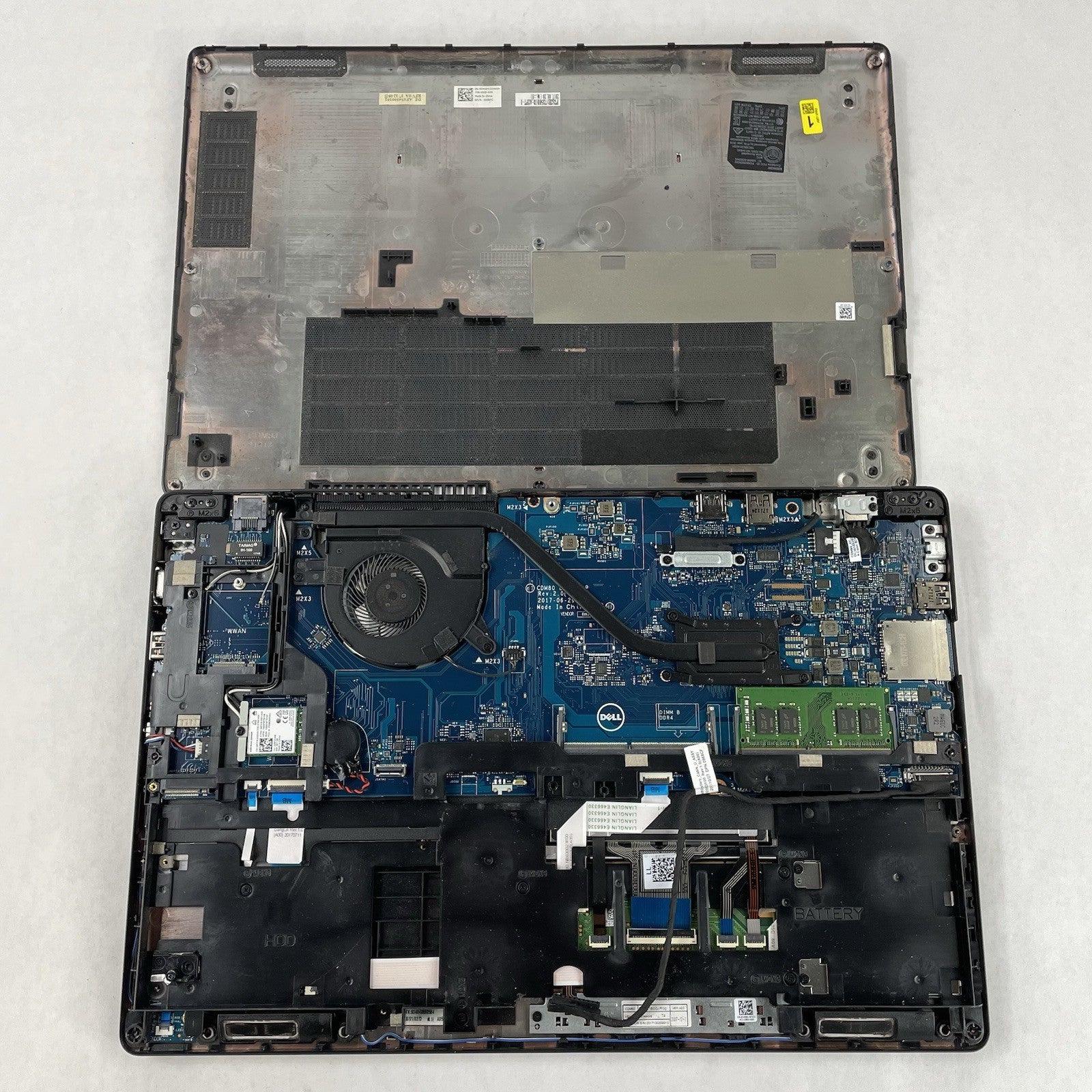 Dell Latitude 5580 15.6" i5-7300U 2.6 GHz 8 GB RAM No SSD/OS/AC - Bad Back Edge20