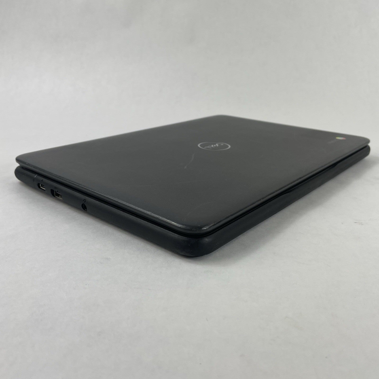 Dell ChromeBook 3100 11.6" Celeron N4020 1.10 GHz 4 GB RAM 16 GB Storage7
