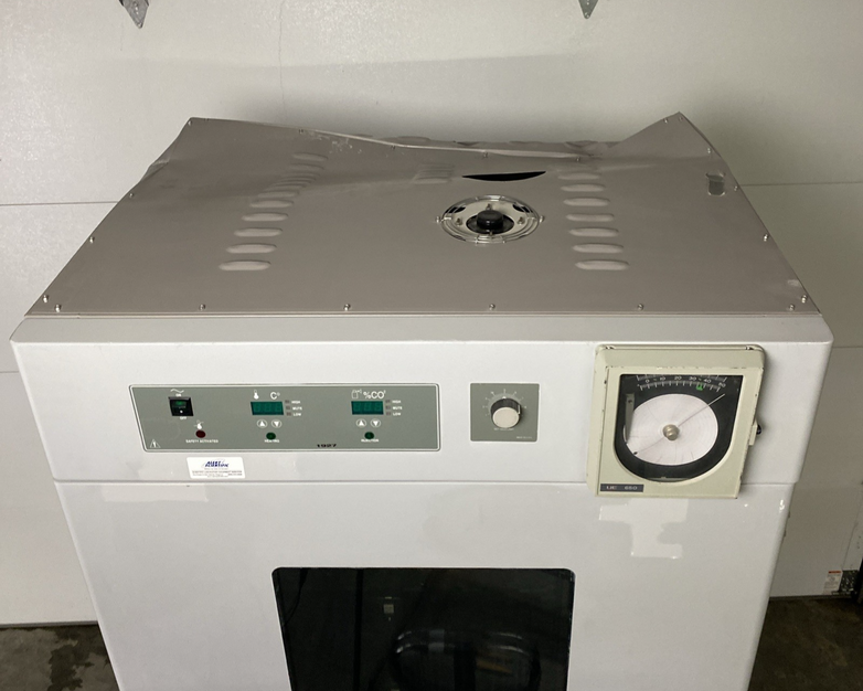 VWR Sheldon 1927 Reach-In Dry CO2 Incubator 9120733