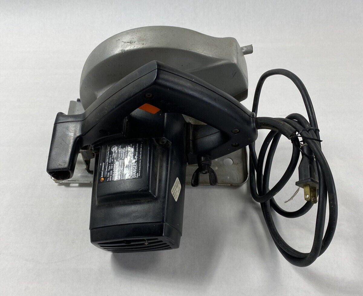 Black & Decker 7 1/4" Sawforce 100 Circular Saw 5300 RPM 11 Amp No. 7359 Tested