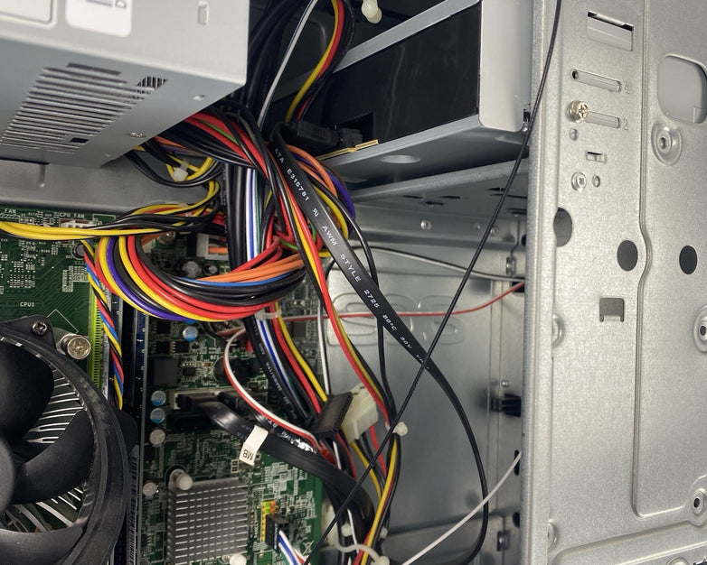 Acer Aspire TC-605 MT Intel Core i5-4440 3.1GHz 1x8GB RAM No HDD No OS