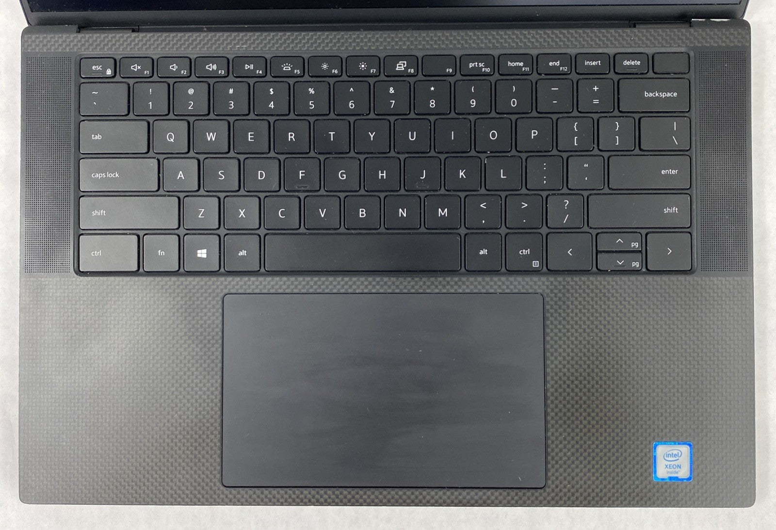Dell Precision 5550 Xeon W10855M 2.8 GHz 16 GB RAM 15.6" No Battery No HDD No OS