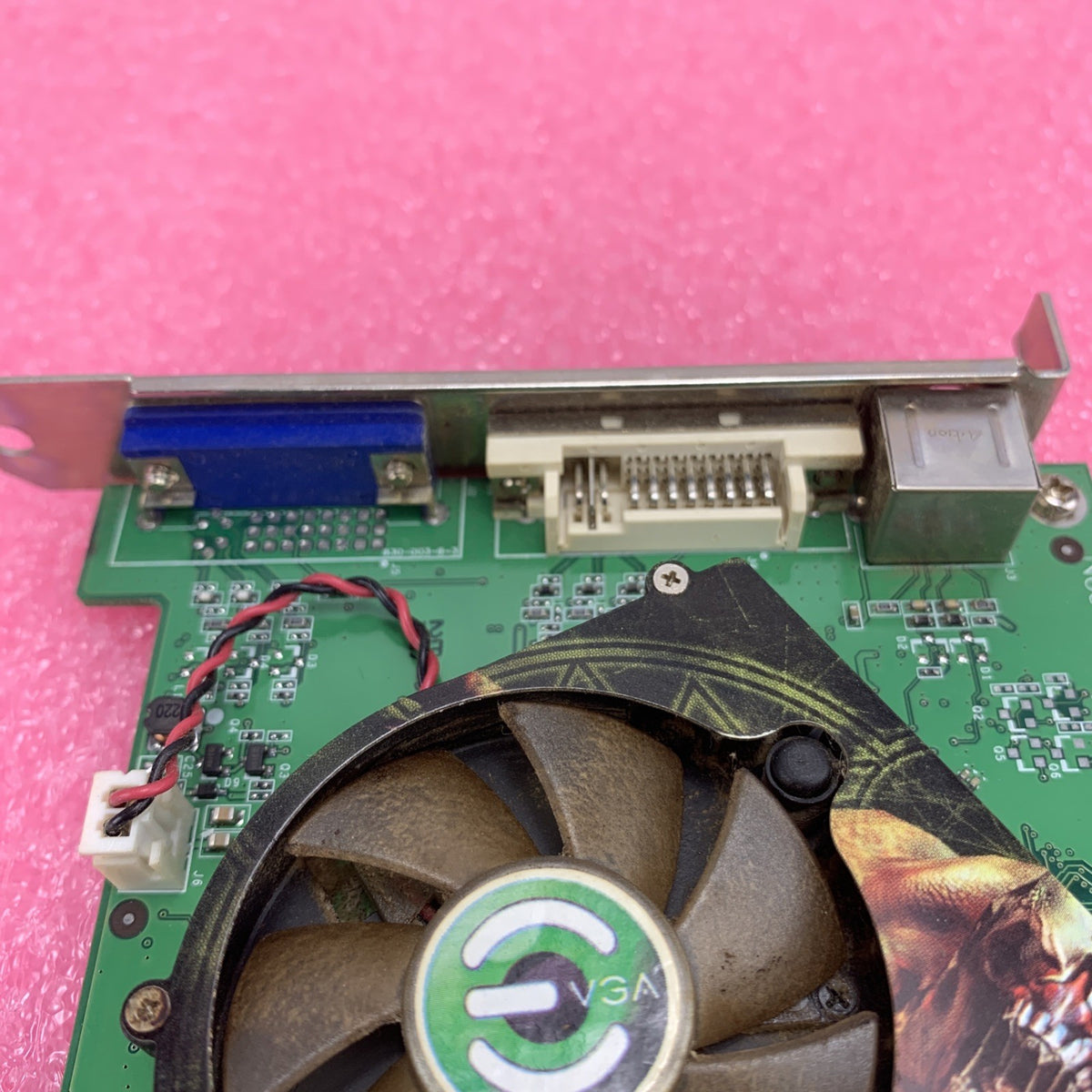 EVGA NVIDIA GeForce 6600 GT 128-A8-N350-TX 128MB AGP Graphics Card 563505594015