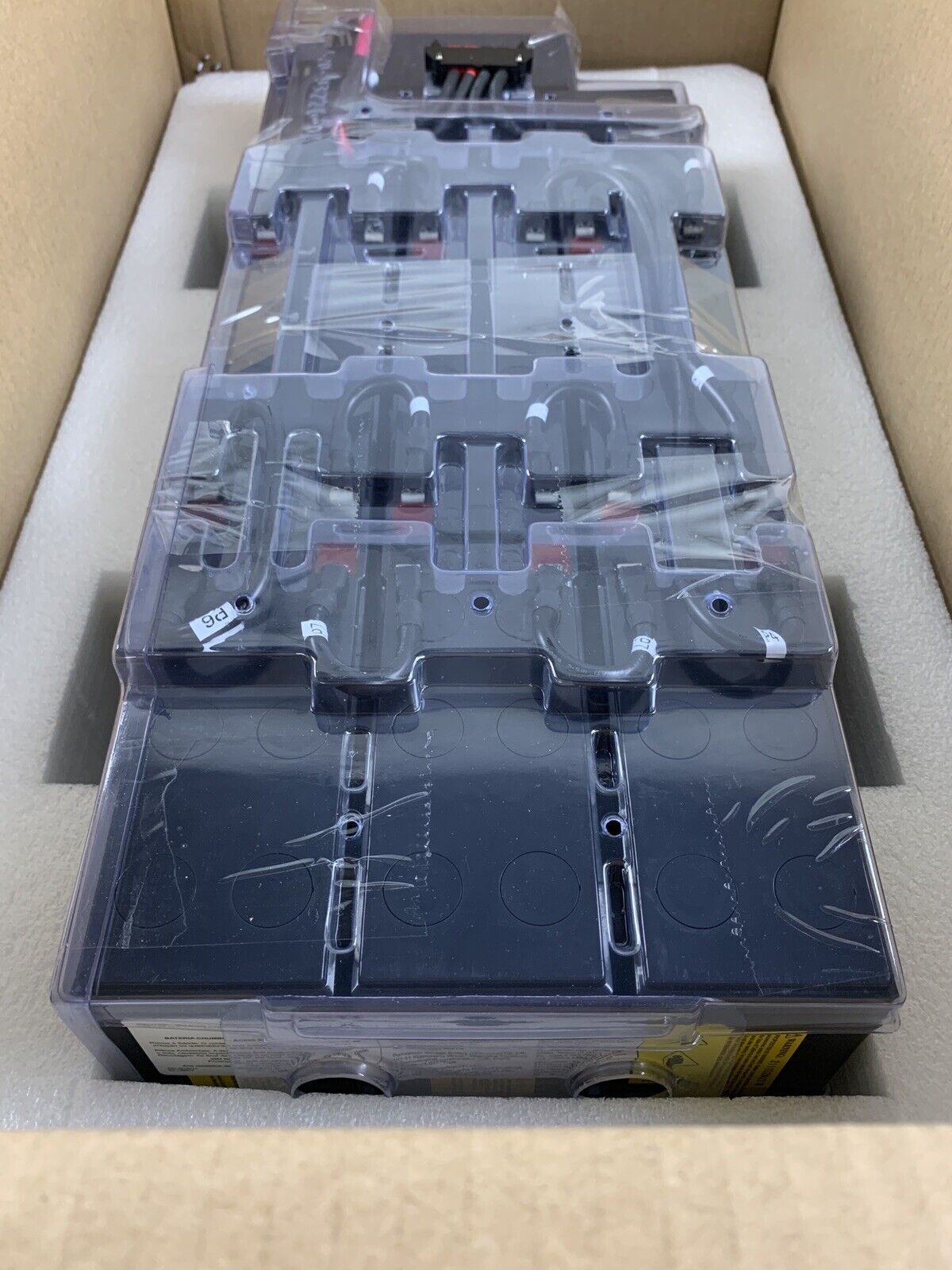 IBM 00FP798 8/11KVA Battery Box Opened Old Stock MFG 02/2022 Recharge 11/2022