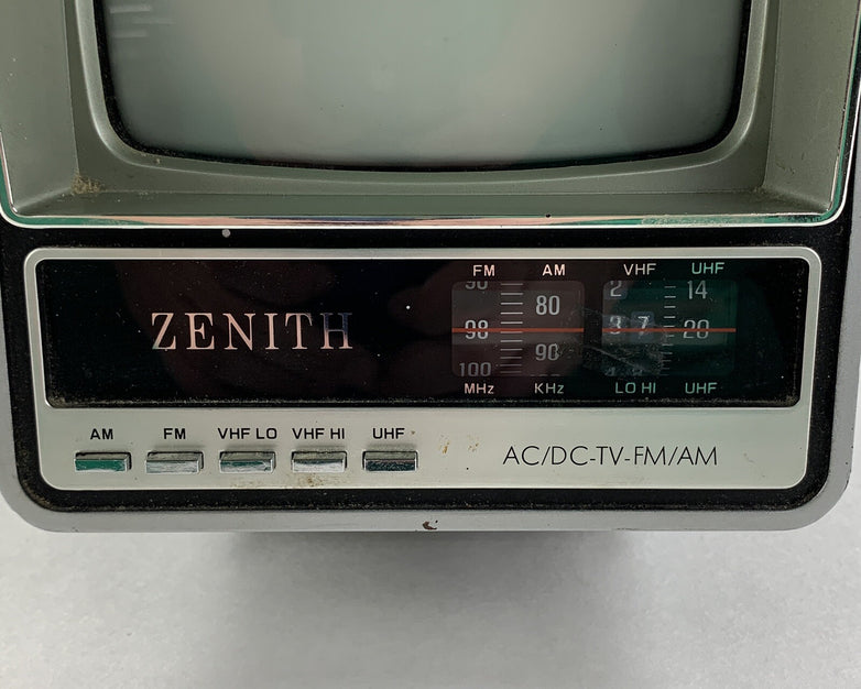 Zenith BT055S1 Portable 5” Television AM/FM Radio 1986 Vintage Untested