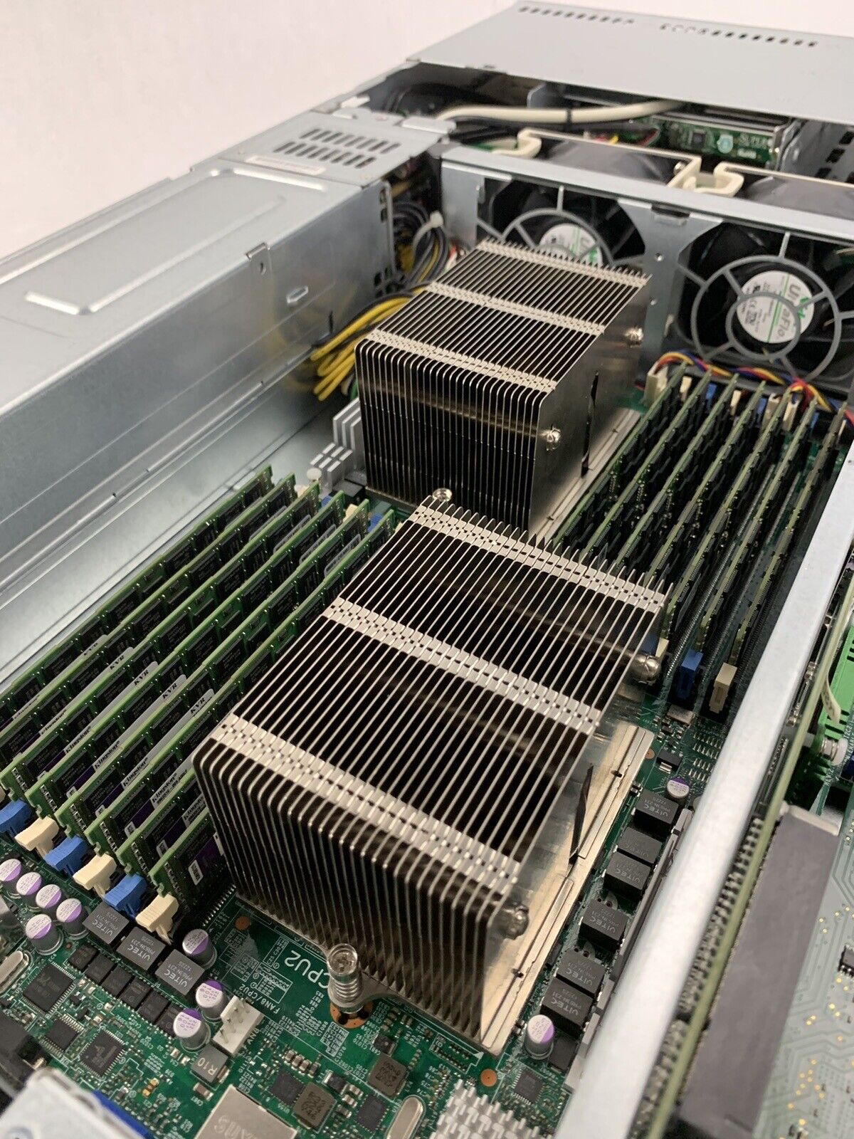 SuperMicro CSE-825-7 2x 12-Core AMD Opteron 6168 1.9 GHz 128 GB RAM No HDD No OS