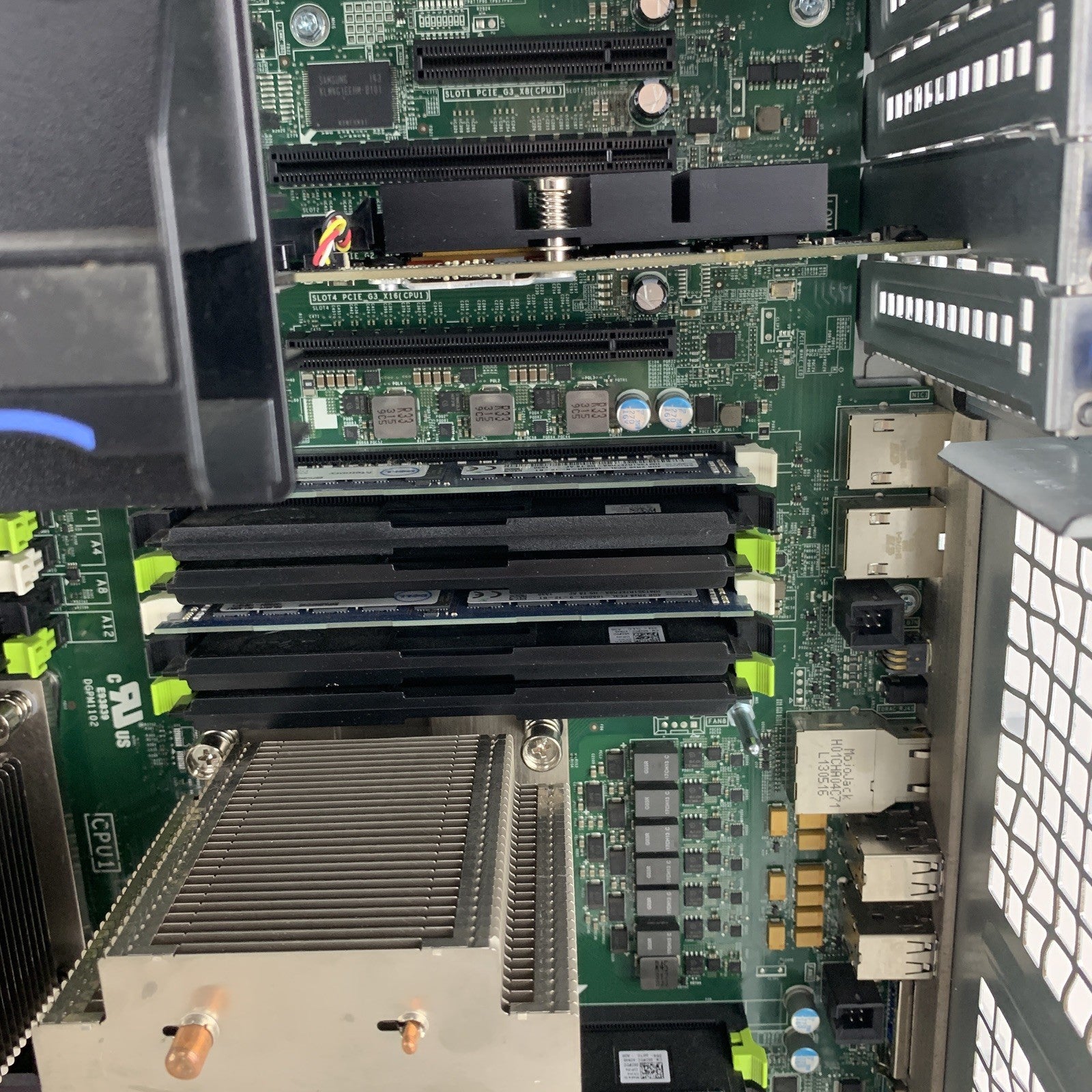 Dell Poweredge T620 Server 2x E5-2609 2.4 GHz 32 GB Ram Perc H710 No OS No HDD