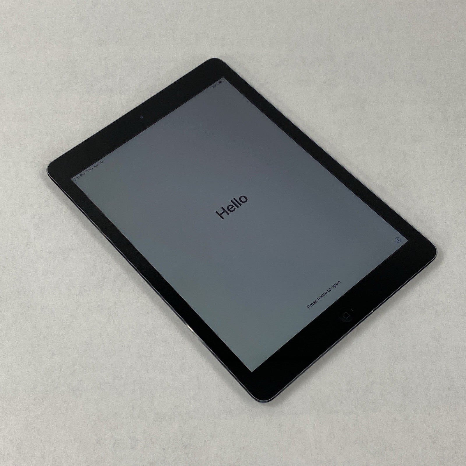 Apple iPad Air 1st Gen A1474 16GB Wi-Fi 9.7" Space Gray IOS 12.5.70
