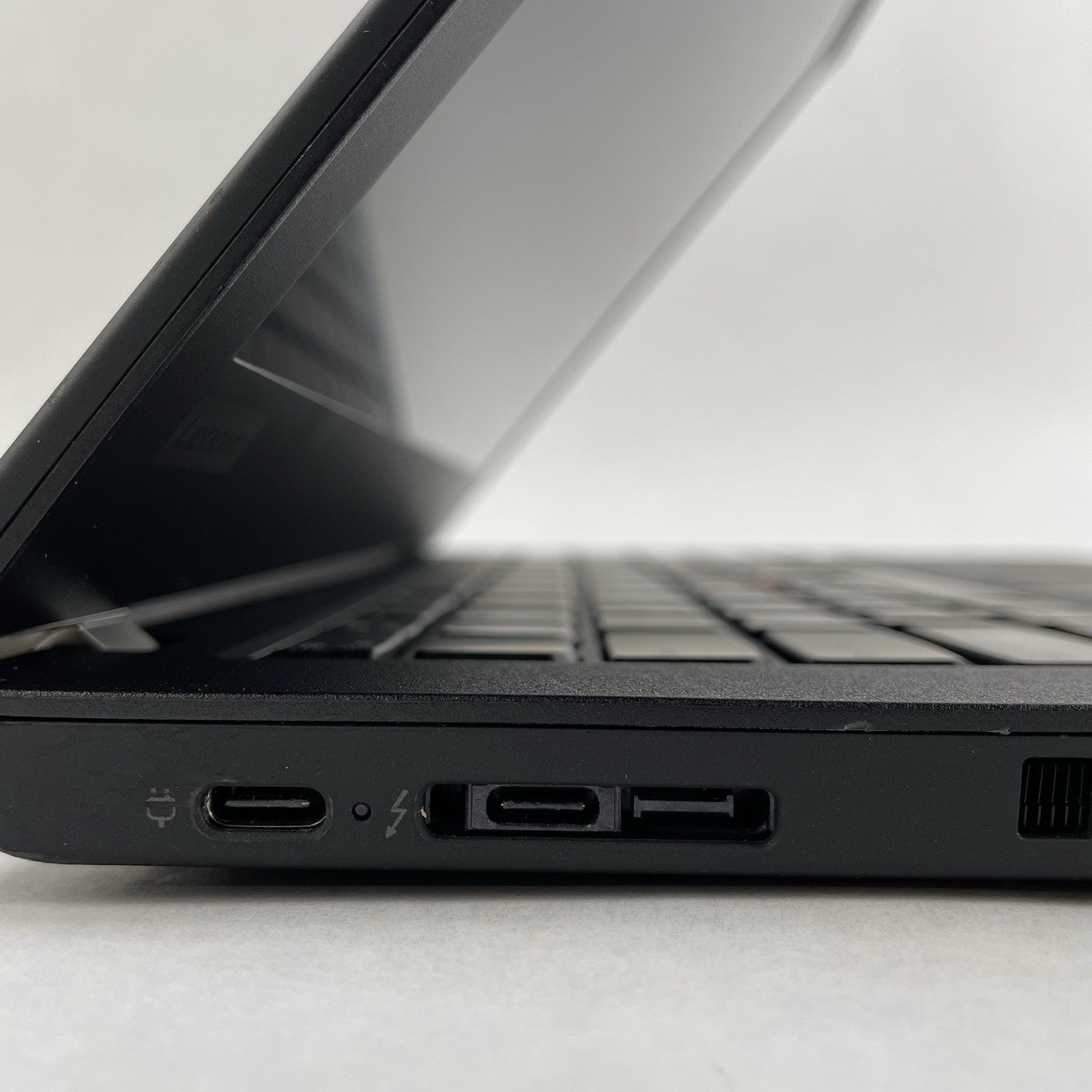 Lenovo ThinkPad T480 14" i5-8350U 1.70GHz 8GB RAM No SSD/AC/OS/Batt - Bad Bottom4