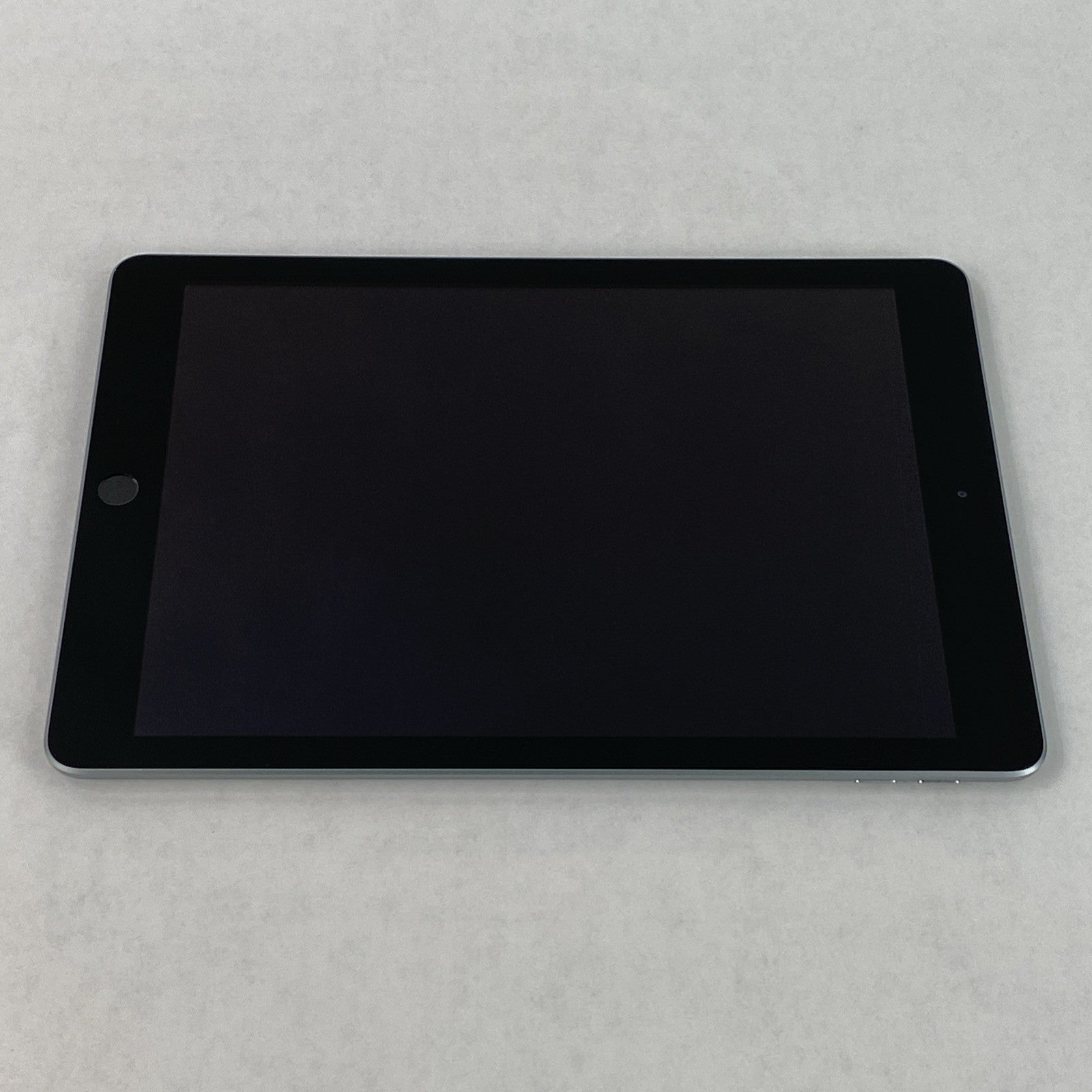 Apple iPad 6th Gen A1893 32GB 9.7" Retina Wi-Fi Space Gray IOS 17.7.105