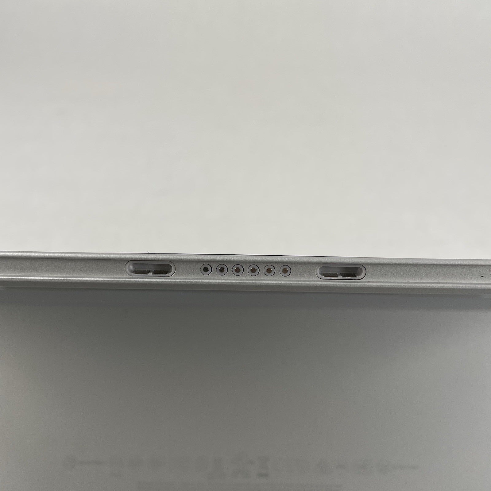 Microsoft Surface Pro 4 12" i5-6300U 2.40 GHz 8 GB RAM 256 GB SSD Win11 - READ9