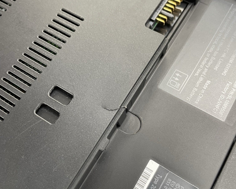 Lenovo ThinkPad T480 14" i5-8350U 1.70 GHz 8 GB RAM No SSD/OS/AC - Bad Bottom