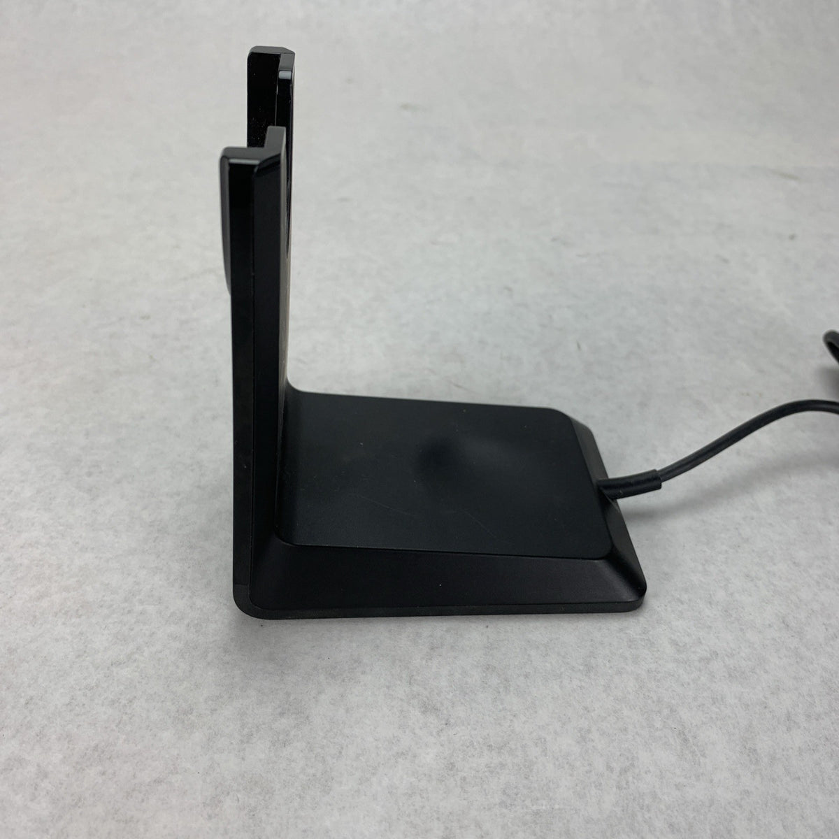Plantronics Voyager Focus Desktop Charging Stand 203079-01 - Tested2