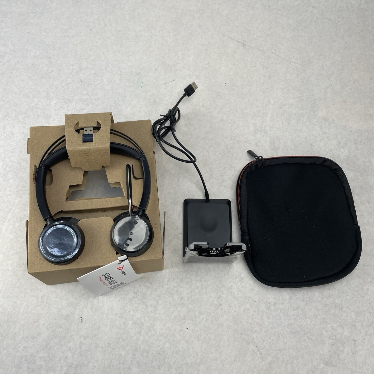 Poly Voyager Focus 2 Open Box4