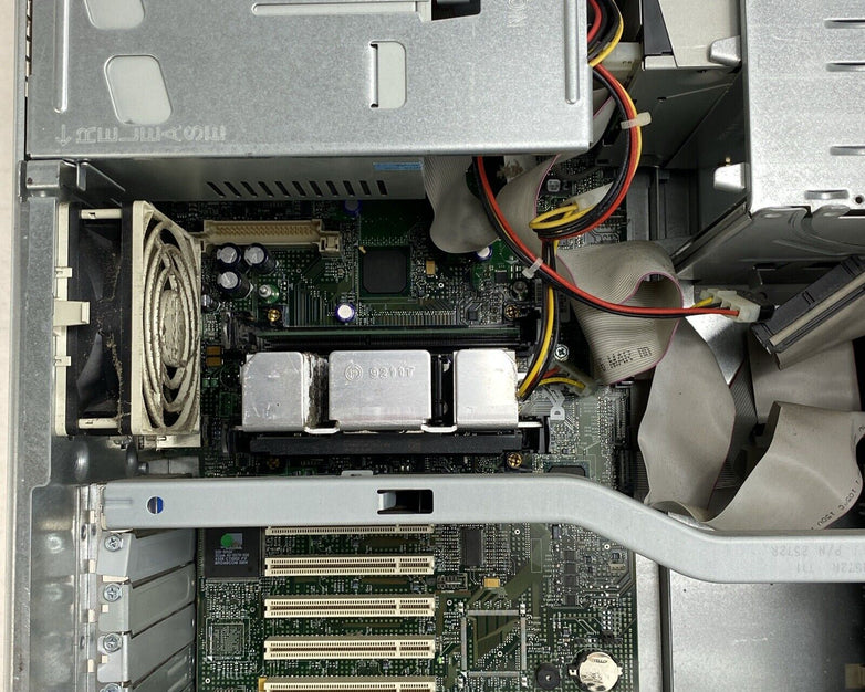 Dell OptiPlex GX300 MT Intel Pentium III 800MHz 256MB RAM No HDD No OS